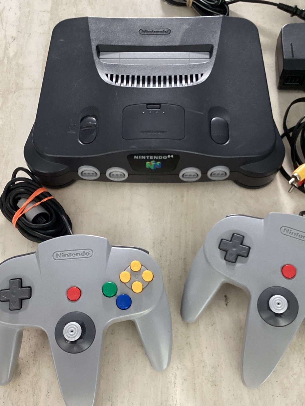 Nintendo 64 Console & Two N64 Controllers Authentic Tested Working - Picture 3 of 15